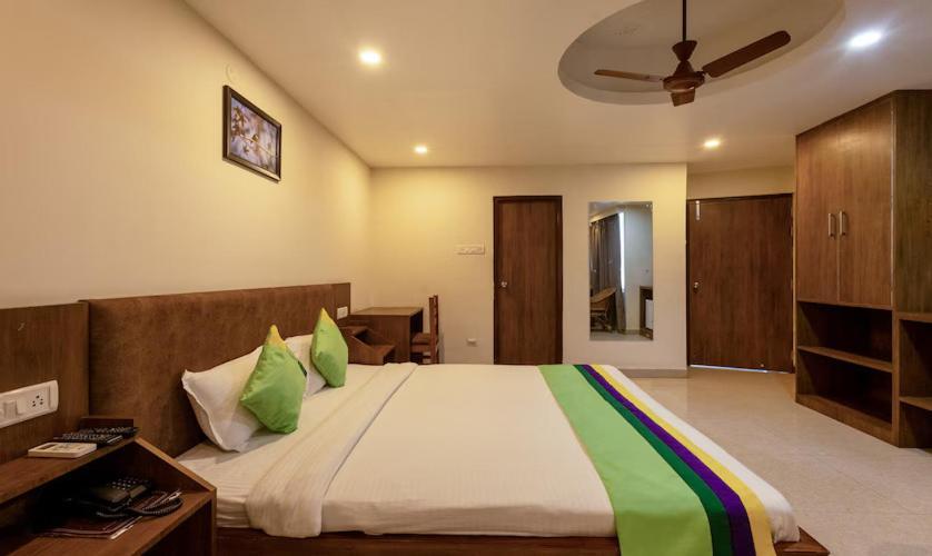 Swagatam Inn, 5 Minutes Walk From Guwahati Railway Station エクステリア 写真